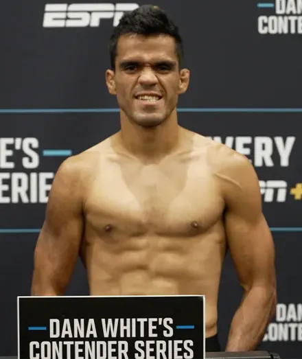 Виктор Хьюго Мадригал