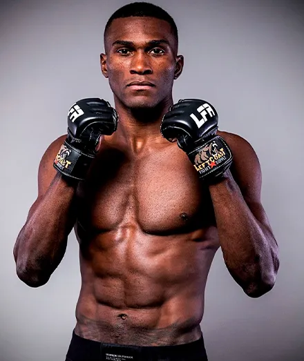 Михаэль Оливейра