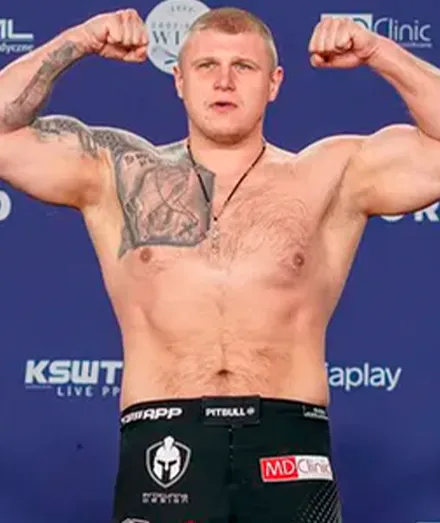 Олег Емельяновс