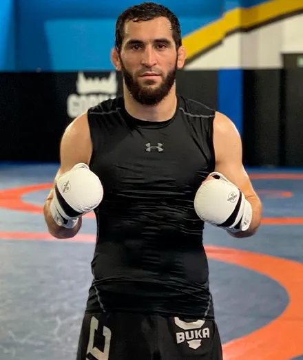 Динислам Камавов