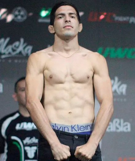 Адриан Луна