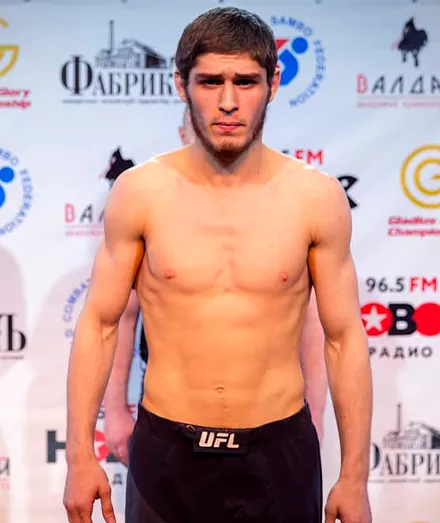 Али Ражбудинов