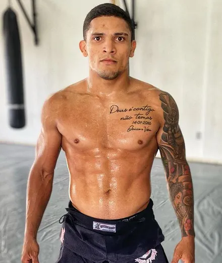 Даниэль Энрике Сантос