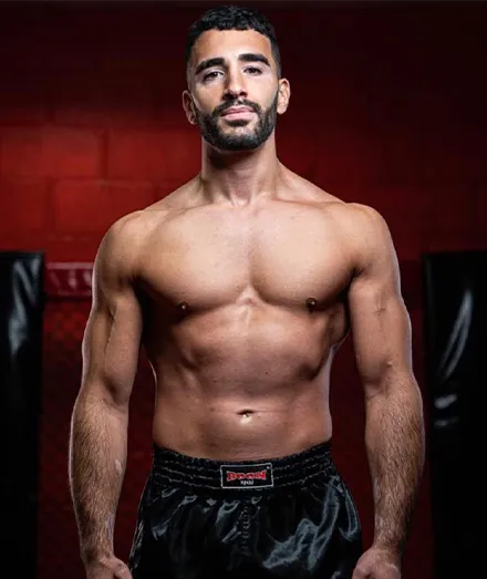 Лиам Этебар