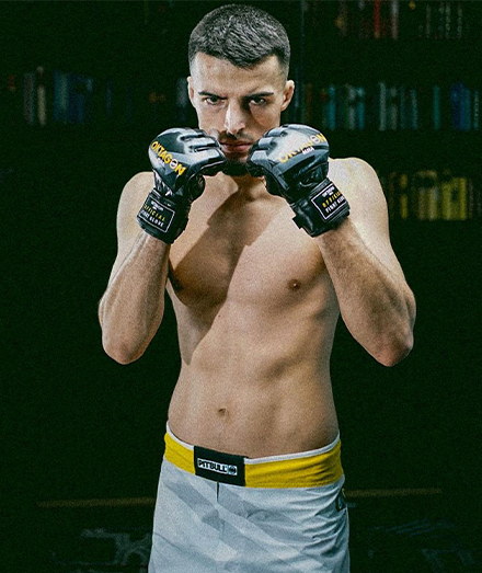 Ариян Топаллай