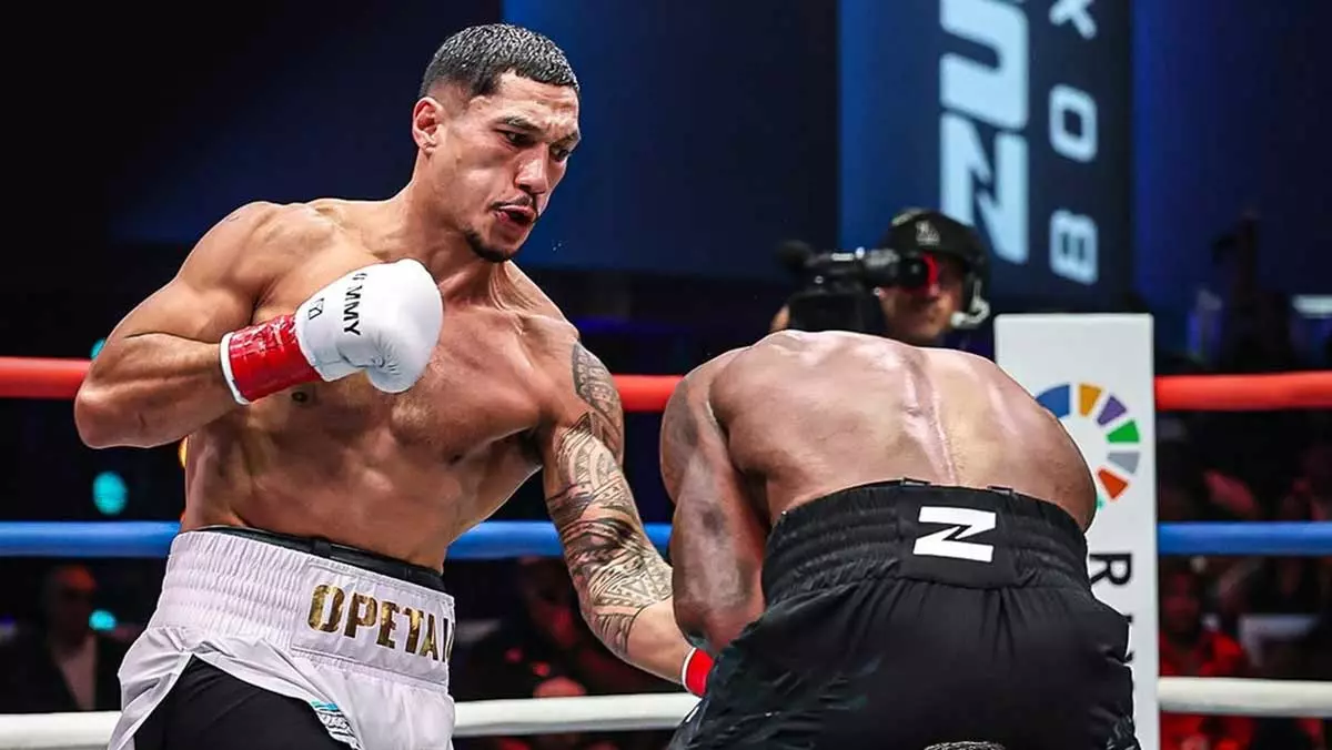 Опетая разбил Глэнтона и стал первым чемпионом Zuffa Boxing, потеряв пояс IBF вне ринга