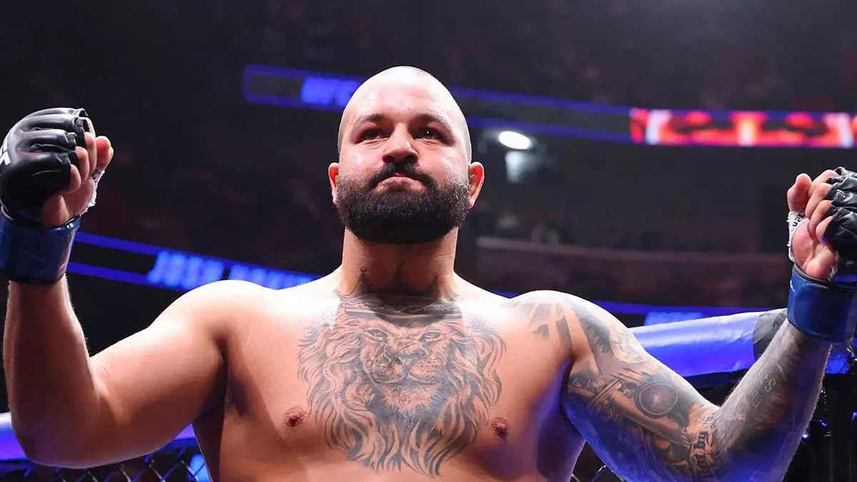 Джош Хокит с двумя бонусами UFC 327 и боем у Белого дома