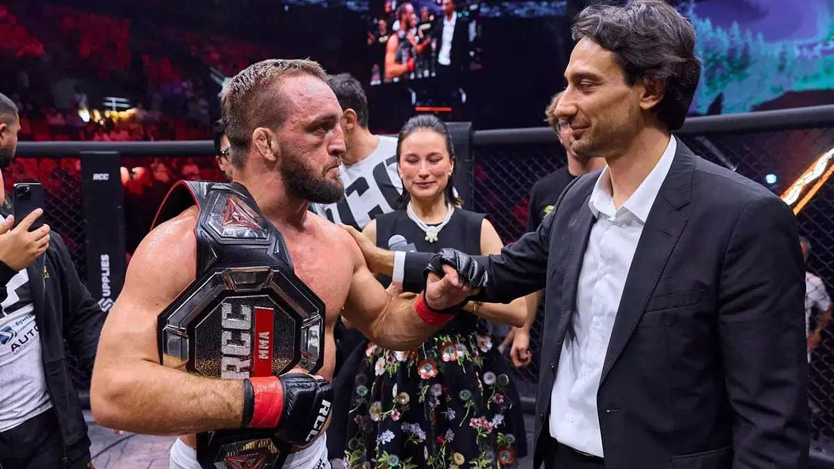 Владислав Ковалёв задушил Рагозина на RCC 25 и заявил о цели UFC