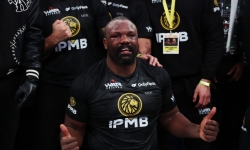 Чисора в рекордном весе и в маске Фьюри вышел на взвешивание