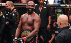 Джон Джонс ставит на Холлоуэя в реванше с Макгрегором на UFC 329