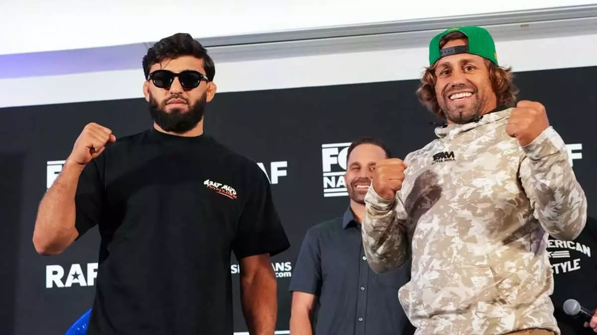 Арман Царукян громит Юрайу Фэйбера на RAF 8 и вызывает Ковингтона