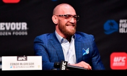 Конор Макгрегор уладил спор с Лобовым и нацелился на летний бой