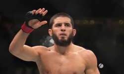 Ислам Махачев прибыл в США на финишный этап подготовки к UFC 330