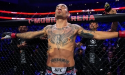 Макс Холлоуэй нокаутировал Конора Макгрегора в первом раунде UFC 329