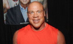 Курт Энгл оценил возможную грэпплинг-схватку Царукяна и Ковингтона