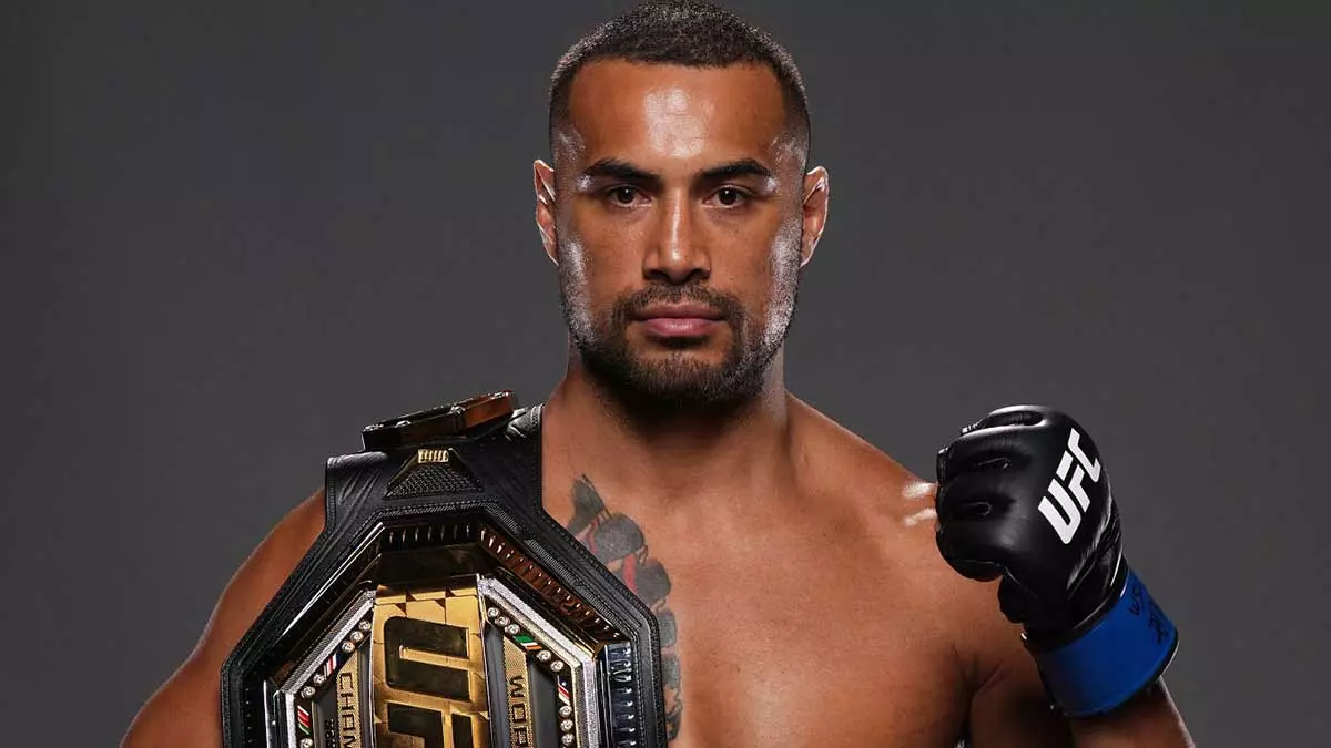 Новый чемпион UFC Карлос Улберг перенёс операцию на травмированном колене