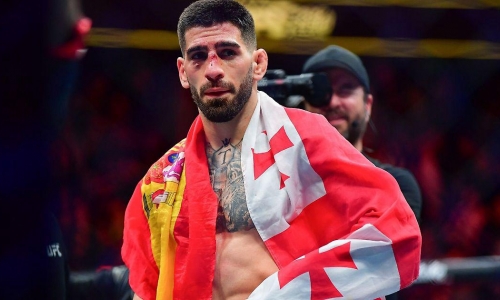 Чемпион UFC Илия Топурия объяснил традицию с розой и назвал следующий бой