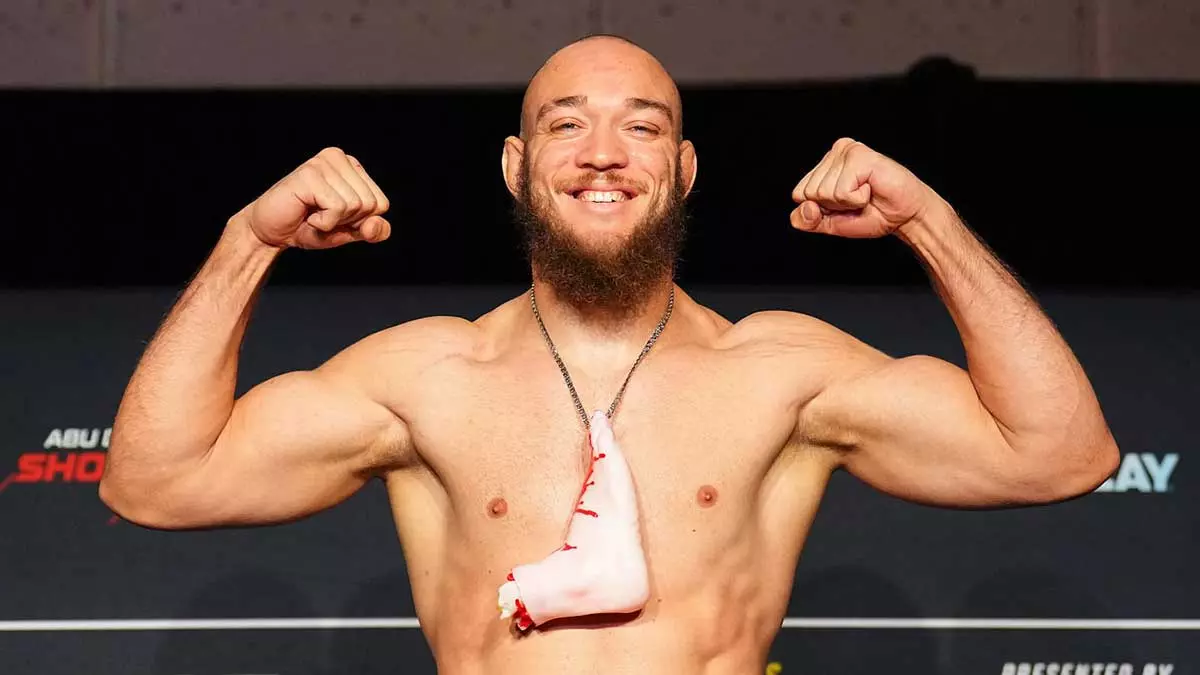 Вальтер Уокер нацелен на Джоша Хокита после возвращения в UFC