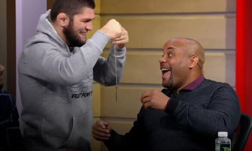 Кормье о Нурмагомедове: «Победить Хабиба можно было только с битой»