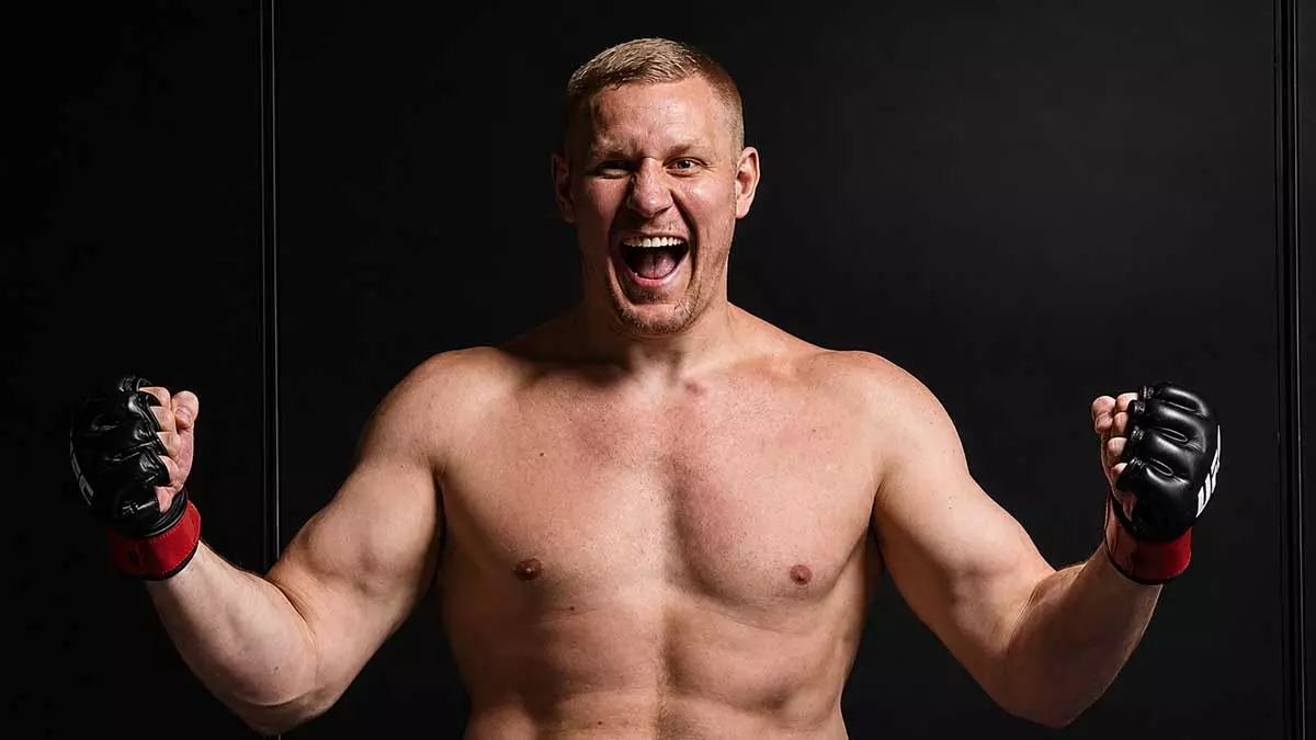 Сергей Павлович за 39 секунд громит Тейшейру и требует титульный бой