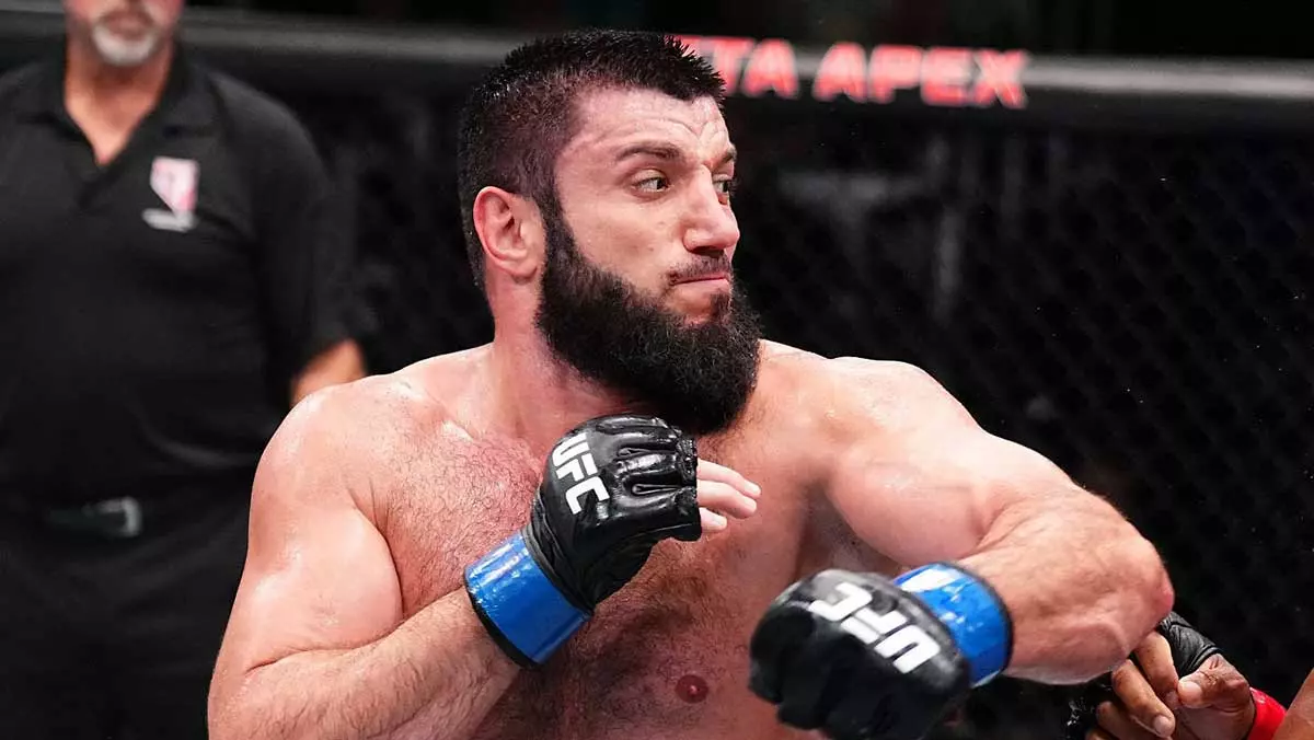 Бой Куниев — Форчун перенесён на июльский турнир UFC в Абу-Даби