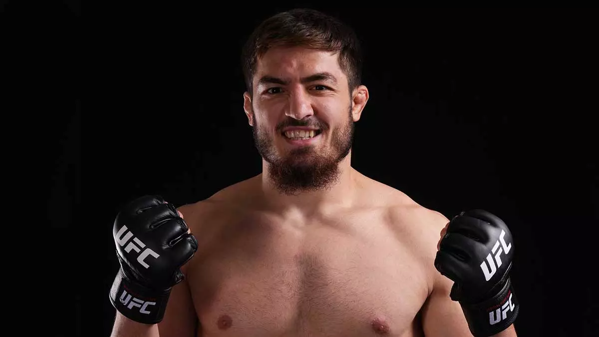 Непобеждённый Яхьяев вернётся в UFC 4 апреля — его проверит «Горилла» Рибейро