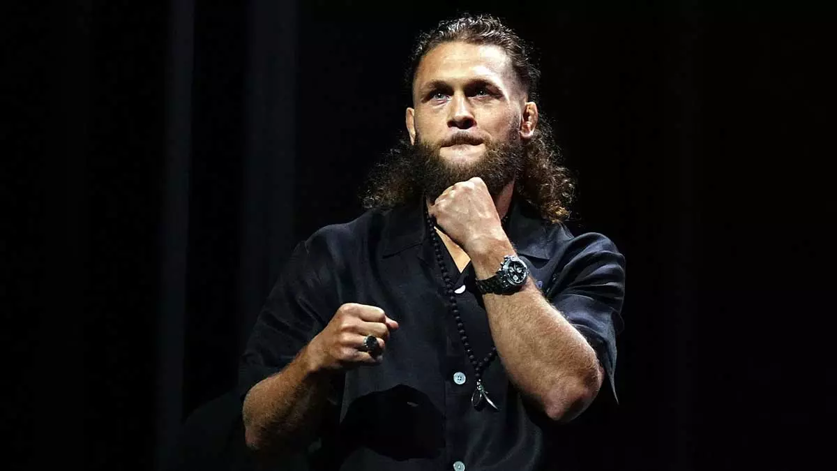 Рафаэль Физиев возвращается на июньский турнир UFC в Баку