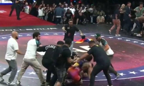 Царукян выиграл грэпплинг-матч в Тампе и спровоцировал потасовку после финального свистка