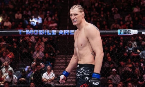 Александр Волков побеждает Кортес-Акосту и требует бой за титул UFC