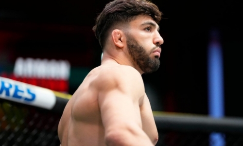 Царукян ответил Мусумечи: попросил у UFC контракт на бой