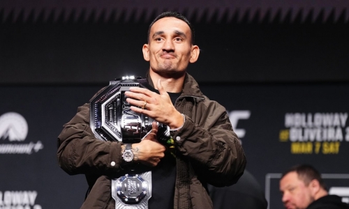 Макс Холлоуэй готовится к реваншу с Макгрегором на UFC 329 в Лас-Вегасе