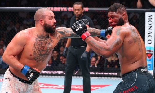 Кёртис Блэйдс сообщил о переломах после боя с Хокитом на UFC 327