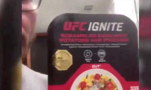 Брайс Митчелл признался, что кормит кур едой из UFC
