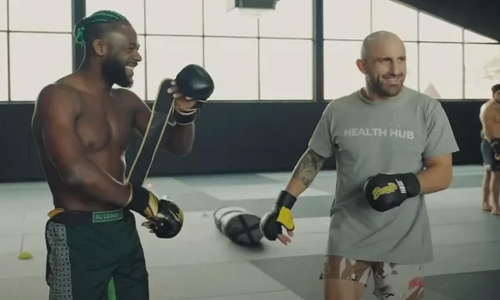 Алджамейн Стерлинг после победы на UFC FN 274 вызвал Волкановски