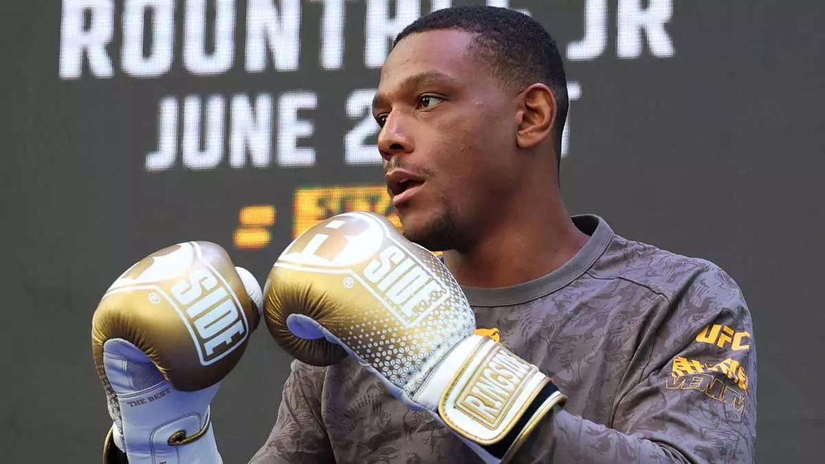 Бывший чемпион UFC Джамал Хилл официально переходит в тяжёлый вес