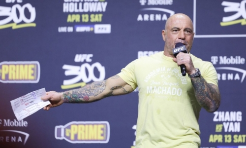 Роган против битвы взглядов Чимаев – Стрикленд перед UFC 328