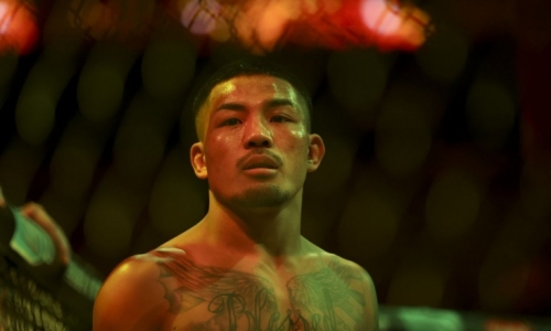 Джошуа Ван нокаутировал Тацуро Таиру и защитил титул на UFC 328
