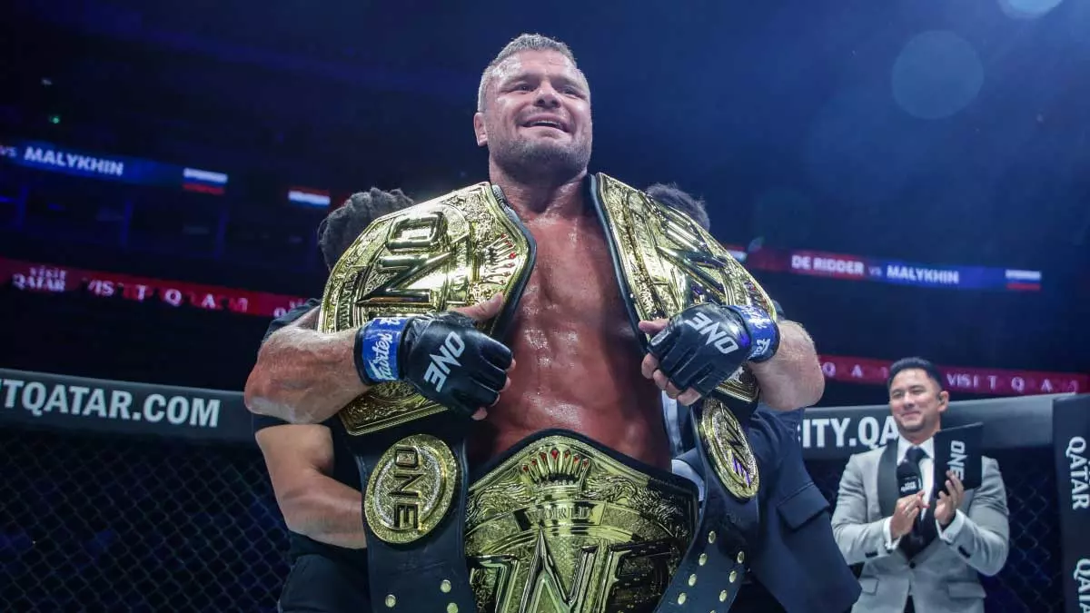 Малыхин допустил возвращение после «пенсии» и снова стал тройным чемпионом ONE