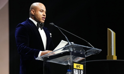 Менеджер Абдель-Азиз обвинил Хабиба после поражения Макгрегора на UFC 329