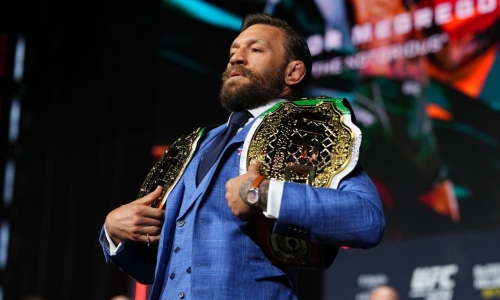 Макс Холлоуэй нокаутировал Конора Макгрегора в первом раунде UFC 329