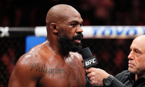 Джон Джонс назвал фаворита главного боя UFC 330 в Филадельфии