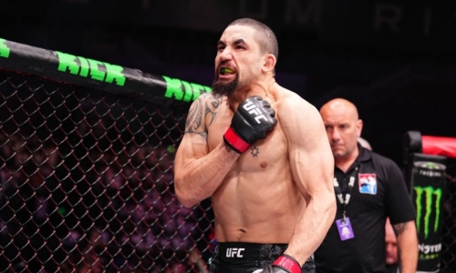 Роберт Уиттакер разобрал серию поражений Адесаньи и дал совет