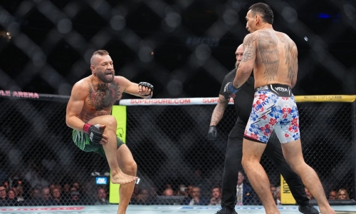 Джейк Пол высмеял травму Конора Макгрегора в бою на UFC 329