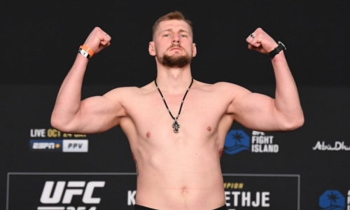 Александр Волков потренировался с Василием Камоцким перед UFC 328