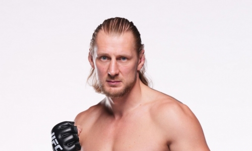 Александр Волков обвинил UFC в несправедливости к чемпиону Тому Аспиналлу
